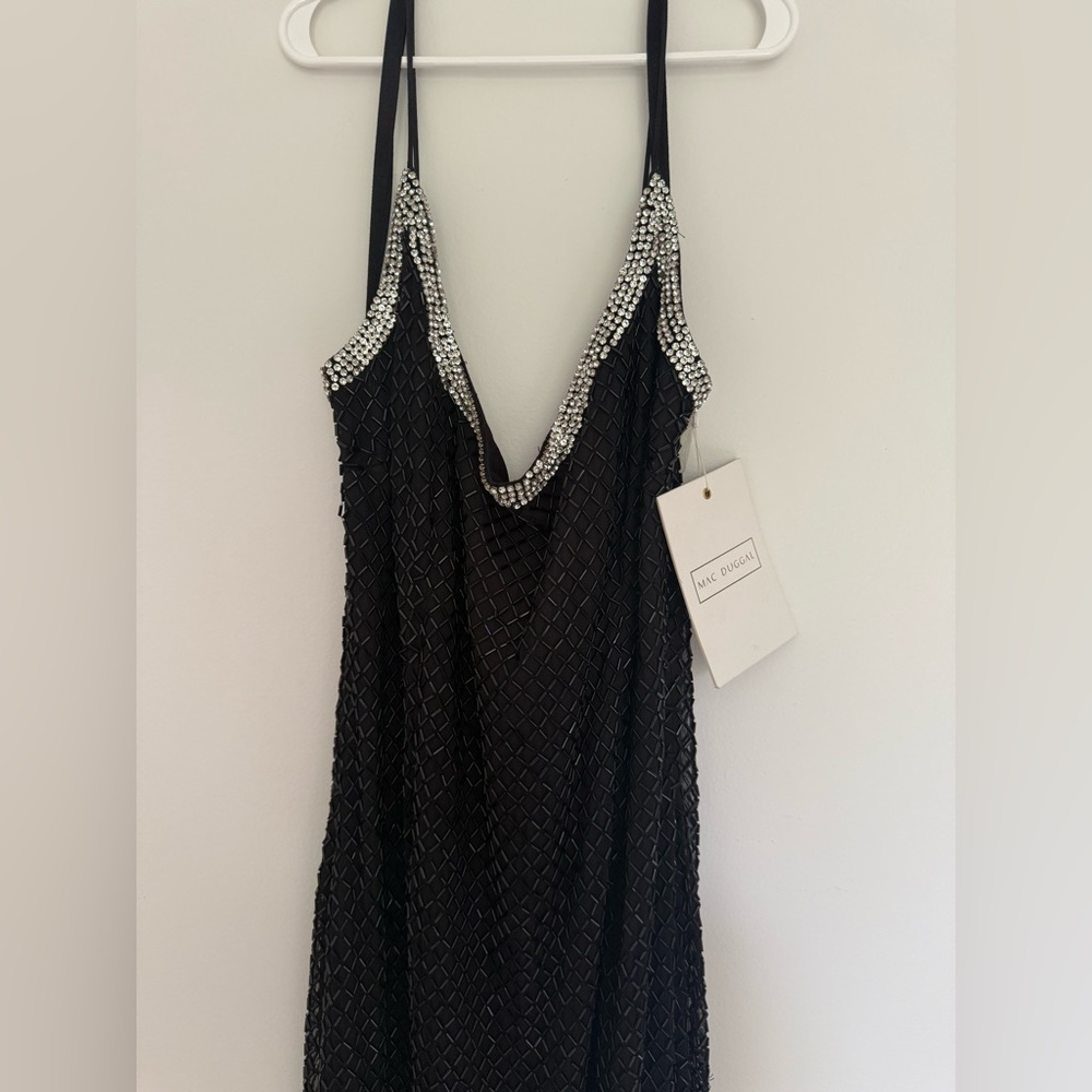 MAC DUGGAL
Black Beaded Spaghetti Strap Column Gown
